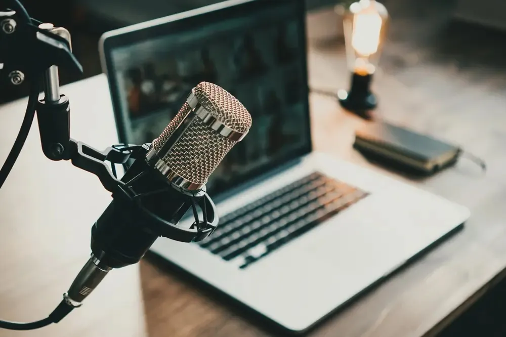 Jak nagrać podcast? Sprawdź!